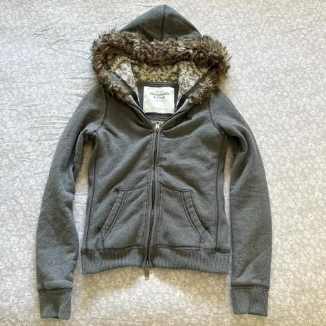 Abercrombie Zip-Up Fur Collar Hoodie.

Says size L... - Depop Fur Zip Up Jacket Outfit, Fur Zip Up, Fur Zip Up Hoodie, Abercrombie Hoodie, Fur Lined Hoodie, Sick Clothes, Fur Hoodie, 2000s Fashion Outfits, Causual Outfits