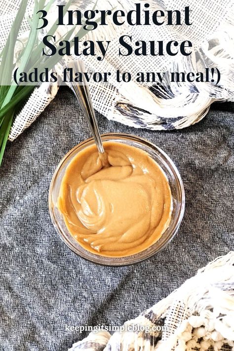 Sometimes just a simple dipping sauce is all you need to make a meal a little more special. This easy 3 ingredient satay sauce (peanut sauce) is perfect with chicken, pork, veggies and even over noodles. So delicious and so easy to make. Pork Satay With Peanut Sauce, Dip For Chicken, Peanut Butter Ramen, Pork Satay, Easy Peanut Sauce, Making Peanut Butter, Peanut Sauce Recipe, Satay Sauce, Drink Inspiration