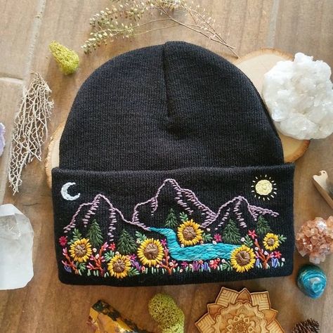 Hantverk Diy, Diy Sy, Diy Vetement, Beanie Boos, Embroidery On Clothes, 자수 디자인, Painted Clothes, Embroidered Clothes, Embroidery Inspiration