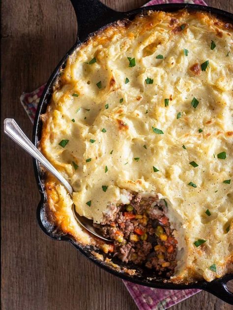 Husband Casserole, Turkey Shepherds Pie Recipe, Turkey Shepherd's Pie, Crowd Food, Turkey Shepherds Pie, Potatoes Crispy, Recipes Ground Beef, Leftover Thanksgiving, Turkey Leftovers