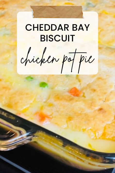 How to make Cheddar Bay Biscuit Chicken Pot Pie - Seasonal, Southern Living in Spanish Biscuit Recipe Southern, Restaurant Bread, Biscuit Pot Pie, Biscuit Chicken Pot Pie, Red Lobster Biscuits, Pot Pie Casserole, Chicken Pot Pie Casserole, Chicken Pot Pie Recipe, Cheddar Bay Biscuits