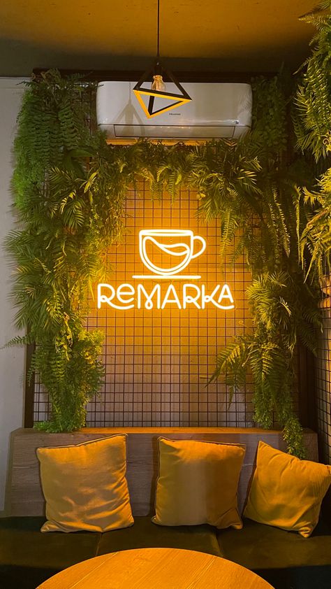 Selfie Wall Restaurant, Custom Wedding Decor, Pink Neon Sign, Neon Bar Signs, Neon Wall Art, Neon Sign Bedroom, Wedding Neon Sign, Neon Aesthetic, Cafe Interior Design