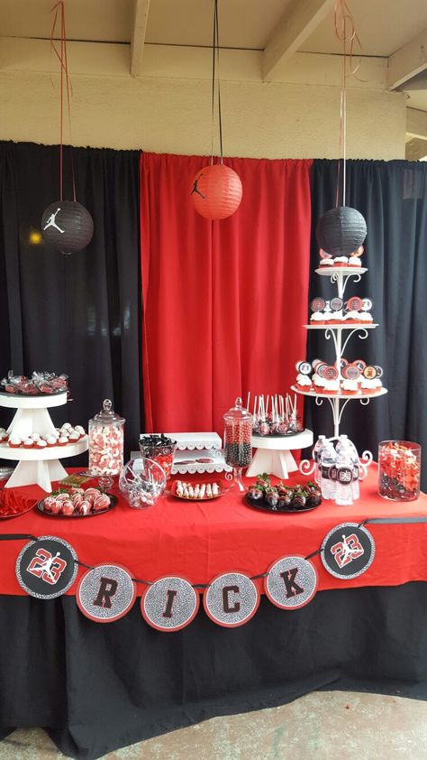 Jordan 23 Birthday Party Ideas, Jordan Birthday Party, 23rd Birthday Decorations, Michael Jordan Birthday, Jordan Birthday, Basketball Themed Birthday Party, Hairstyle Party, Mimi Birthday, Surprise Birthday Decorations