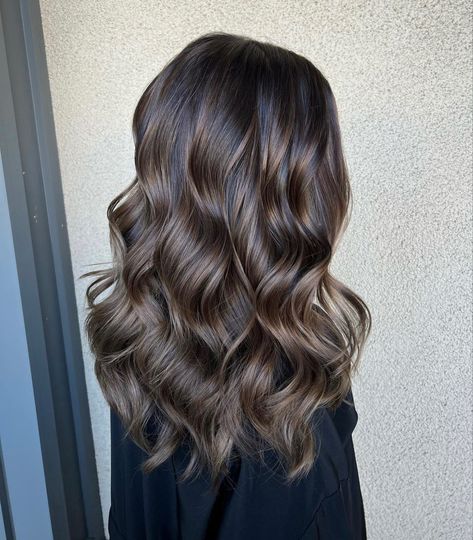 Expresso Martini Brunette Hair Color, Medium Length Brunette Hair, Brunette With Dimension, Brown Hair With Subtle Highlights, Brown Bayalage Hair, Highlight Hairstyle, Deep Brunette, Chestnut Highlights, Hair Dye Videos