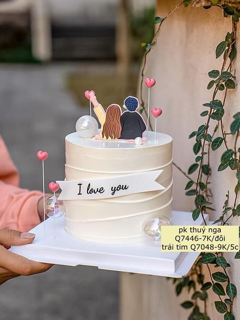 Love Cakes Romantic, Romantic Birthday Cake For Hubby, Cake For Couple Birthday, Mini Cake For Anniversary, Best Mom Cake Design, Cake For Boyfriend Birthday Love, Birthday Cake For Fiance Male, Cakes For Girlfriend, Gift Cake Ideas