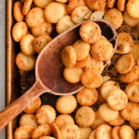 Baked Oyster Crackers Best Chex Mix Recipe, Homemade Chex Mix Recipe, The Salty Marshmallow, Seasoned Crackers, Salty Marshmallow, Chex Mix Recipe, Slow Cooker Casserole, Oyster Crackers, Chex Mix Recipes