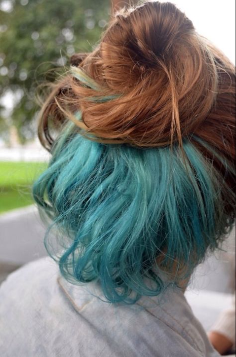 Blue under layer hair Blond Rose, Half Dyed Hair, Underlights Hair, Best Hair Dye, Dyed Hair Blue, Snakebites, Teal Hair, Bright Hair Colors, Hair Streaks