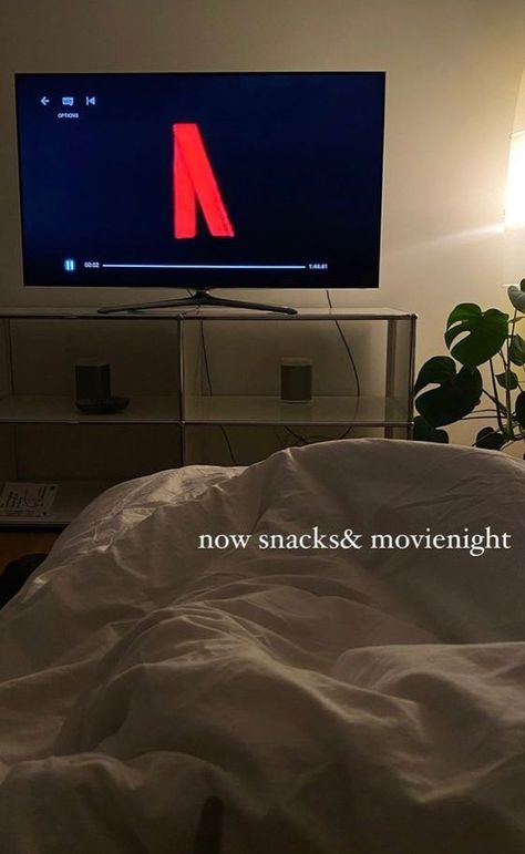 Bed Night, Netflix Chill, Boyfriend Love, Money Girl, Story Ideas Pictures, Instagram Photo Ideas Posts, Creative Instagram Photo Ideas, Disney Disney, Healthy Lifestyle Inspiration