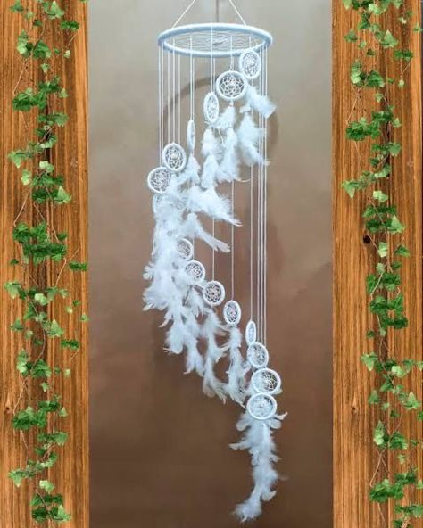 Dream Catcher Ideas, Atrapasueños Diy, Diy Dream Catcher Tutorial, Dream Catcher Patterns, Diy Wall Decor For Bedroom, Easy Crafts To Sell, Dream Catcher Decor, Dream Catcher Art, Macrame Dream Catcher