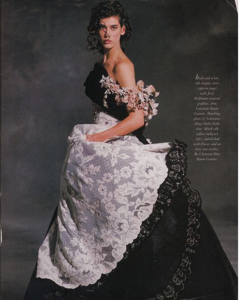 House Of Dior, Old School Fashion, Dior Collection, 90s Runway Fashion, Fancy Frocks, Fairytale Fashion, 90s Model, Eyes Brown, Elegant Dresses Classy