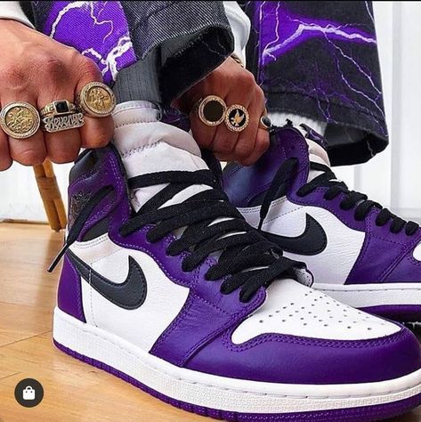 Rain Sneakers, Air Jordan 1 Court Purple, Jordan 1 Court Purple, Purple Basketball Shoes, Jordan 1 High Outfit, Jordans Sneakers Outfit, Sneaker Outfits, Dr Shoes, Jordan Shoes Girls