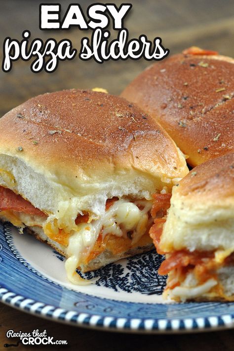 If you love pizza, then you do not want to miss this Easy Pizza Sliders recipe for your oven. They are simple to make and always a crowd pleaser! Easy Pizza Sliders, Oven Sliders, Pizza Sliders, Pizza Subs, Pizza Slider, Chicken Soups, Crockpot Ham, Pork Chicken, Crock Pot Recipes