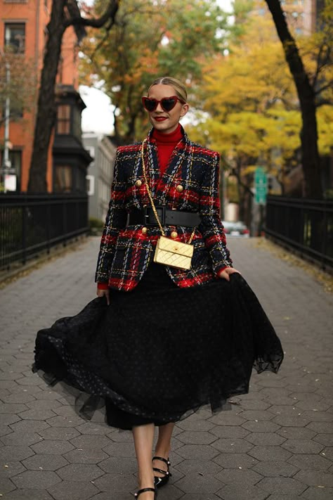 Blair Eadie wearing the polka dot tulle skirt, wide belt, and mary jane flats from her Atlantic-Pacific x Halogen collection // Click through for more festive looks on Atlantic-Pacific Magic Outfits, Tulle Skirts Outfit, Festive Attire, Blair Eadie, Casually Chic, Tulle Skirt Black, Atlantic Pacific, Holiday Attire, Blazer Outfit