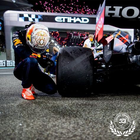 Red Bull Racing Honda on Instagram: “The greatest season has its happy ending 🏆 #F1 #RedBullRacing #MaxVerstappen #SimplyLovely 📸 @vladimirrys” Iphone Background Inspiration, Joker Pics, Champions Of The World, Formula 1 Car Racing, Lifestyle Photography Family, Happy Ending, Formula 1 Car, Sweet Cars, F1 Racing