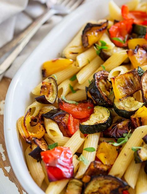 Vegetable Pasta Recipes, Mediterranean Vegetables, Roasted Mediterranean Vegetables, Salad Appetizer Cups, Vegetarian Pasta Dishes, Roasted Vegetable Pasta, Mediterranean Diet Recipes Dinners, Resep Pasta, Mediterranean Pasta