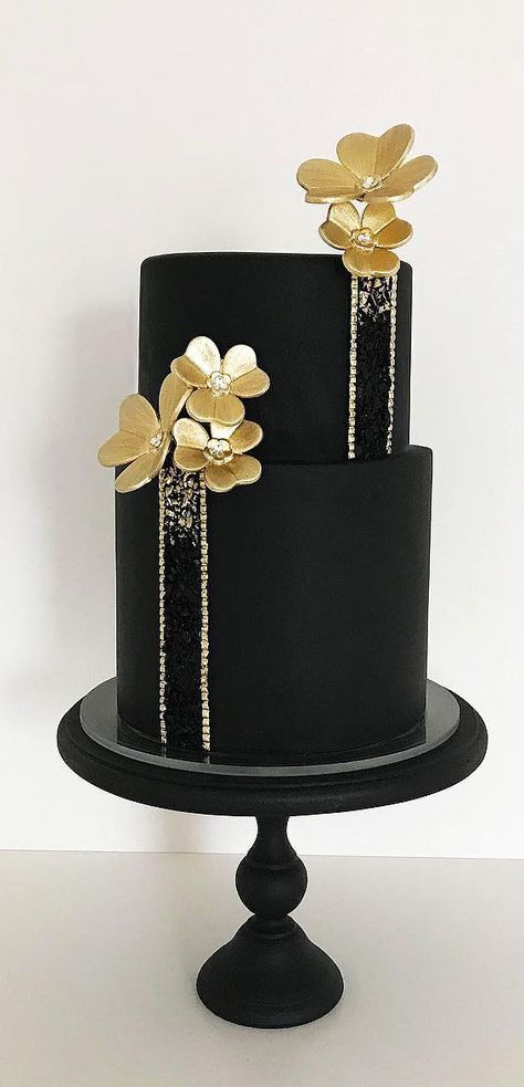 Black And Gold Wedding Cake, Black And Gold Birthday Cake, Black And Gold Cake, Geode Cake Wedding, Cake Design Inspiration, Black And Gold Wedding, Gold Birthday Cake, Black Wedding Cakes, Elegant Birthday Cakes