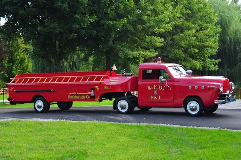 Firetruck Aesthetic, Fire Truck Box Car, Roadtrip Photography, Vintage Fire Truck, Fire Trucks For Sale, Ford Ranger Truck, Antique Fire Trucks, Hotshot Firefighters Wildland Firefighter, Fire Equipment