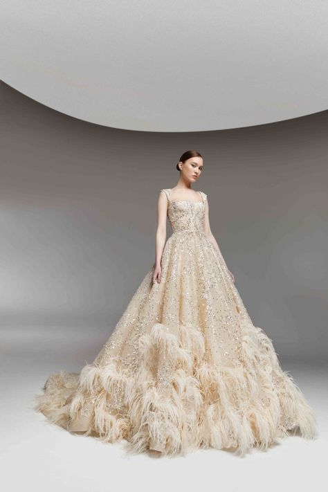 Tony Ward Gown Debut, Palace Fashion, Tony Ward Bridal, Hollywood Prom, 2023 Wedding Dresses, Ethereal Gowns, Princess Ball Gowns Wedding Dress, Wedding Dress With Feathers, Gold Palace