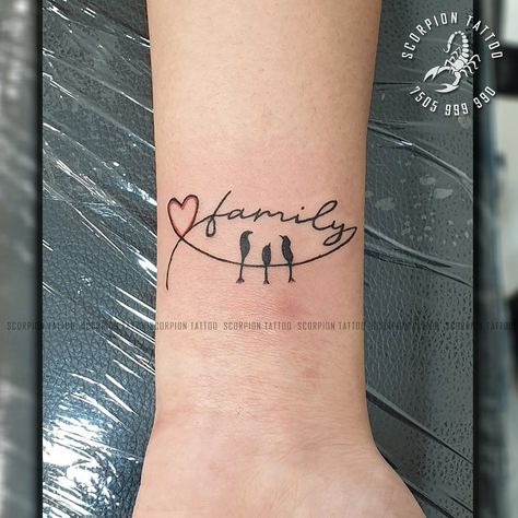 Unisex Family Tattoo Ideas, Family Bird Tattoo Ideas, 3 Birds Tattoo Family, Family Birds Tattoo, 3 Birds Tattoo, Single Line Tattoo, Tattoos With Kids Names, Family Tattoo, Scorpion Tattoo