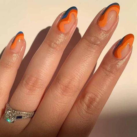 Nails With Swirls, Nail Orange, Almond Press On Nails, Orange Nail Designs, Orange Nail, Short Fake Nails, Broken Nails, Simple Gel Nails, Classy Acrylic Nails