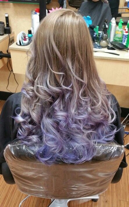 Lightbrown hair with a Platinum and lavender Balyage Ombre @makeupbyevana (instagram) Brown And Lavender Hair, Hair With Lavender Highlights, Blonde Hair With Lavender Highlights, Blonde Hair With Lavender, Brown And Lavender, Lavender Highlights, Lavender Hair Colors, Caramel Hair, Lavender Hair