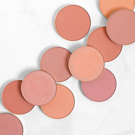 How to Find the Best Blush Color for Your Skin Tone Blush For Dark Skin, Hoco Makeup Looks, Best Blush, Jane Iredale Makeup, Corrective Makeup, Makeup Books, Cool Skin Tone, Warm Skin Tone, Fair Skin Tone