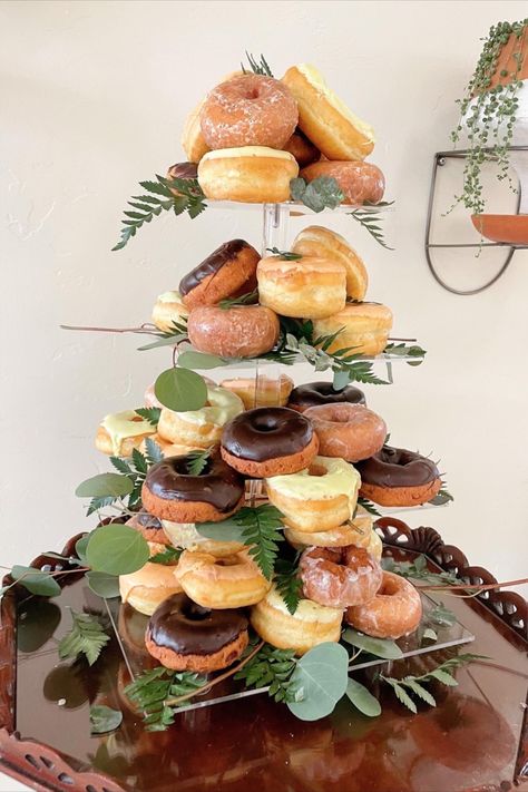 Dino Dessert Table, Donut Tree, Forest Friends Baby Shower, Green Donut, Donut Tower, Woodland Fairy Party, Donut Display, Mom Crafts, Cake Tower