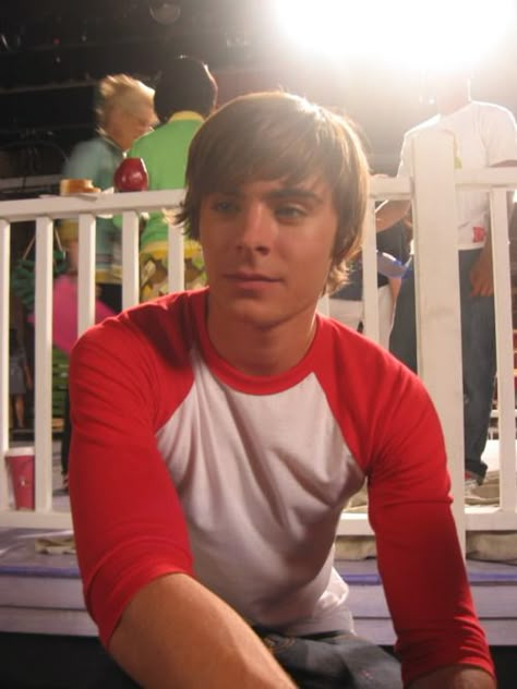 Zac Efron High School, Gabriela Montez, Troy And Gabriella, Highschool Musical, Wildcats High School Musical, High School Musical 3, High School Music, Troy Bolton, High School Musical 2