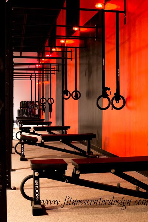 Very nice orange painting on the wall in the training room.  #bossbabe #training #workout #workfromhome #work #luxury #gym #gymlife #hardwork #beauty #beautiful #relaxing #art Vegetarian Illustration, College Fitness, Fitness Design Gym, Orange Gym, Fitness Center Design, Boutique Gym, Gym Lighting, Gym Design Interior, Gym Owner