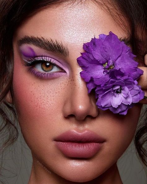 Music Video Makeup, Editorial Make-up, Beauty Fotografie, Wife Aesthetic, Flower Makeup, High Fashion Makeup, Beauty Makeup Photography, Face Art Makeup, Flower Photoshoot