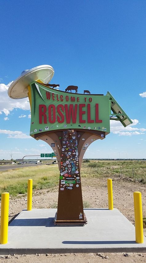 Roswell NM. Been there. Michael Guerin, Apricot Mayor, Roswell Alien, Roswell New Mexico, Sims Builds, Halloween 2024, Travel Dreams, New Mexico, Aliens