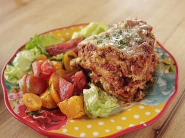 Lasagna Recipe Slow Cooker, Food Network Recipes Pioneer Woman, Chicken Lasagna Recipe, Slow Cooker Bolognese, Recipes Lasagna, Ree Drummond Recipes, Chicken Burgers Recipe, Crockpot Lasagna, Slow Cooker Lasagna