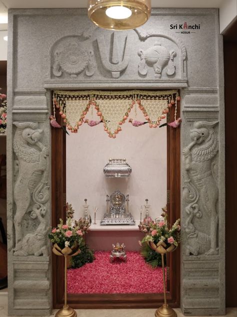 #stonepoojaroom #stonepannel Temple At Home Ideas, Stone Pooja Room, South Indian Pooja Room Design, South Indian Home Decor Traditional, Pooja Corner, South Indian Home Decor, Maratha Architecture, Mandir Ideas, House Temple