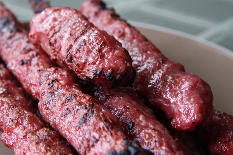 How to Make Authentic Vietnamese Grilled Pork Sausage (Nem Nuong) Vietnamese Sausage, Recipes Vietnamese, Nem Nuong, Sausage Making Recipes, Vietnamese Grilled Pork, Bbq Pork Recipes, Vietnamese Pork, Viet Food, Full Recipes