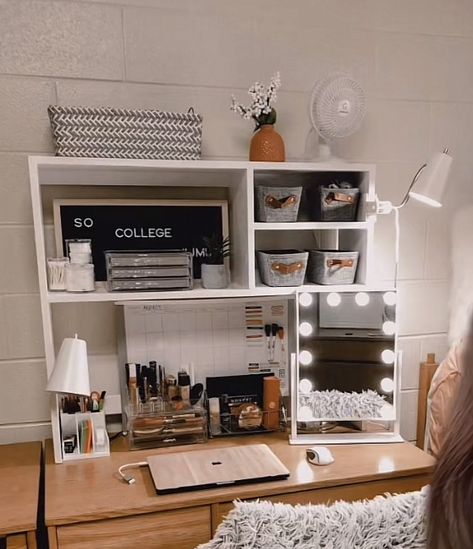 Dorm Room Microwave And Fridge, Dorm Room Desk Ideas College Students, Dorm Table Ideas, Organizing Ideas Dorm, Vanity Dorm Room, Dorm Room Vanity Desk, College Dorm Vanity, Dorm Room Desk Setup Ideas, Dorm Makeup Organization