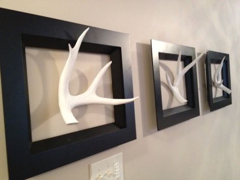 Real antlers painted white and displayed with black frames Deer Antler Ideas, Antler Wall Art, Decorating With Antlers, Antler Projects, Antler Ideas, Painted Antlers, Deer Antler Decor, Wild West Theme, Antlers Decor