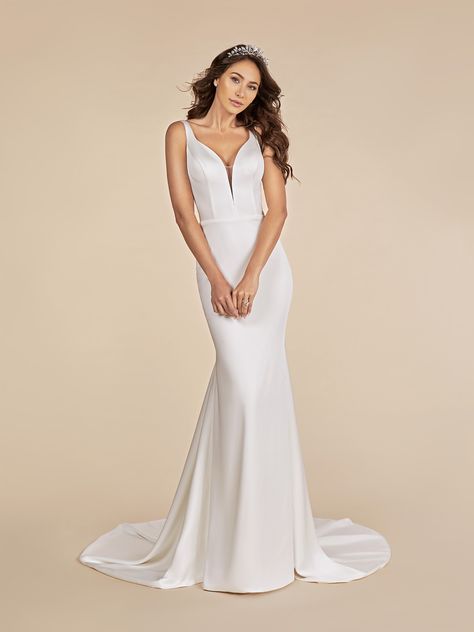 Moonlight Tango T881 features a deep sweetheart neckline and trendy straps that are placed perfectly on your shoulders to support the bodice. This crepe back satin mermaid wedding dress has a clean finish to it, making it look elegant and bold.  #chicxmoonlighttango #sleekweddingdress #mermaidweddingdress #satinweddingdress Crepe Mermaid Wedding Dress, Tux Prom, Sleek Wedding Dress, Moonlight Bridal, Satin Mermaid Wedding Dress, Crepe Wedding Dress, Flare Gown, Bridal Guide, Blush Bridal