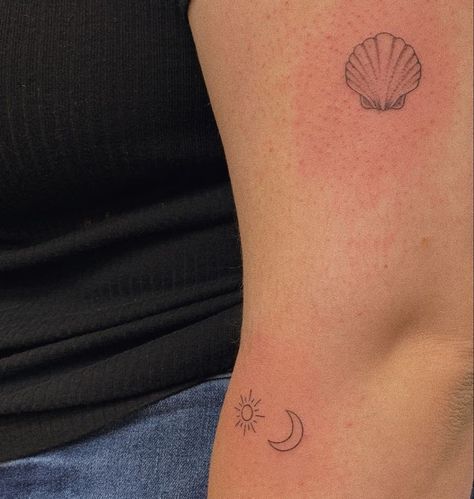 Shell Outline Tattoo, Tattoo Shell Seashells, Moon Shell Tattoo, Shell Tattoo Placement, Sunrise Shell Tattoo, Cute Shell Tattoo, Shell Ankle Tattoo, Small Tattoos Moon, Tattoos Seashell