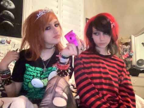 Scene Queens Myspace, Scene Queens 2000s, Scene 2000s Outfits, 2000s Scene Pfp, Emo Artstyle 2000s, 2013 Scene, Scene Header, 2010 Scene, 2000s Myspace