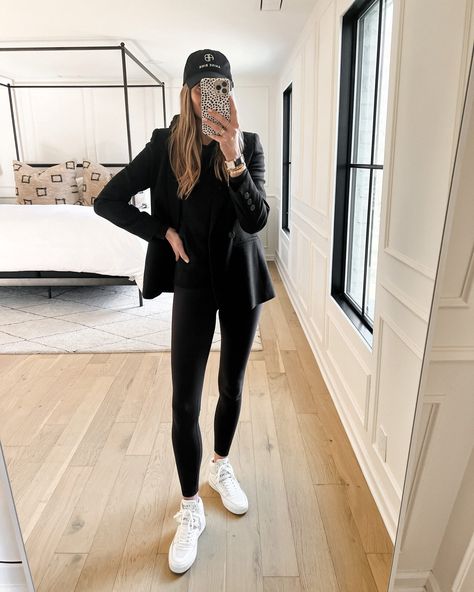 High Top Sneakers Outfit Summer, Black Baseball Hat Outfit, White High Top Sneakers Outfit, High Top Sneakers Outfit Winter, High Top Sneakers Outfit, Black Blazer With Jeans, Hoodie Blazer, High Tops Outfit, Winter Sneakers Outfit