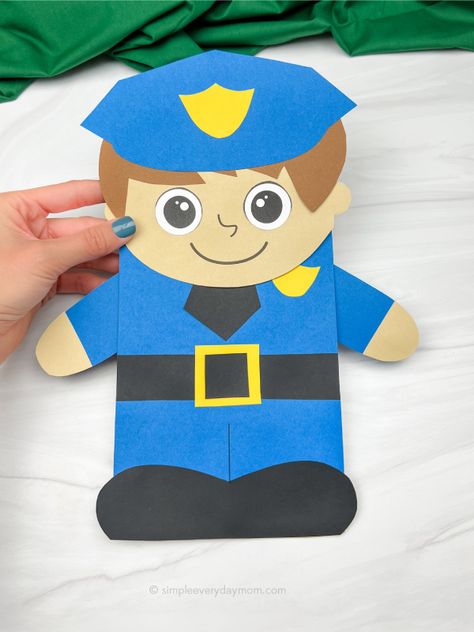 Policeman Craft, Police Officer Crafts, Community Helpers Pictures, Paper Bag Puppet Craft, Community Helpers Preschool Crafts, Police Crafts, Puppet Template, Community Helpers Crafts, Art Club Projects