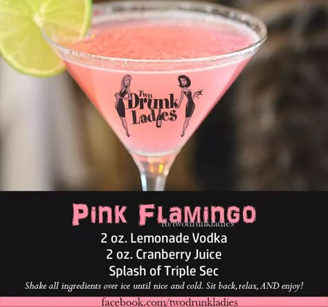 Pink flamingo cocktail Flamingo Cocktail, Flamingo Drink, Valentine Cocktails, Party Drinks Alcohol, Boozy Drinks, Cocktail Drinks Recipes, Flamingo Party, Drinks To Try, Pink Drinks