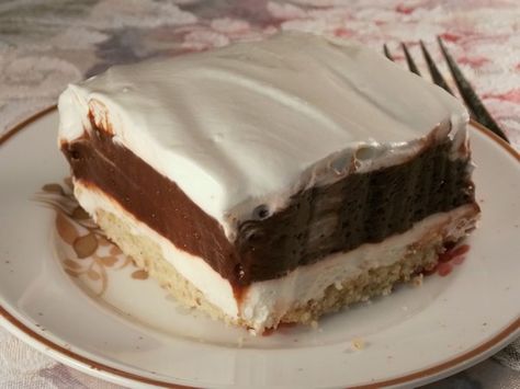 Four Layer Delight Four Layer Delight, Seafood Stew Recipes, Layered Desserts, Chocolate Delight, A Piece Of Cake, Pudding Desserts, Köstliche Desserts, Chocolate Shavings, Piece Of Cake