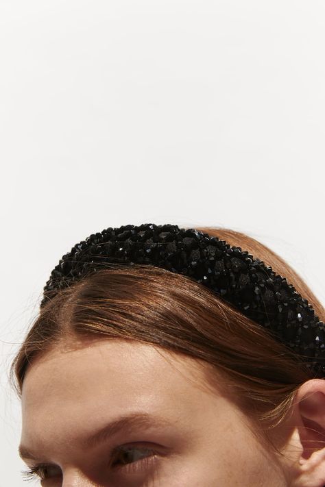 SATIN - FINISH HEADBAND WITH RHINESTONES-Collection-PERSONAL BEST-STORIES-WOMAN | ZARA United Kingdom Black Headband Aesthetic, Headband Aesthetic, Hair Romance, Beads Embroidery, Bride Headband, Hair Jewellery, Cute Headbands, Black Headband, Zara Fashion