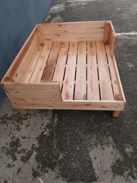 Raised Dog Bed, Raised Dog Beds, Pallet Dog Beds, Wooden Sofa Set Designs, Diy Dog Bed, Dog Crate Furniture, Wooden Sofa Set, Sofa Set Designs, Wooden Sofa