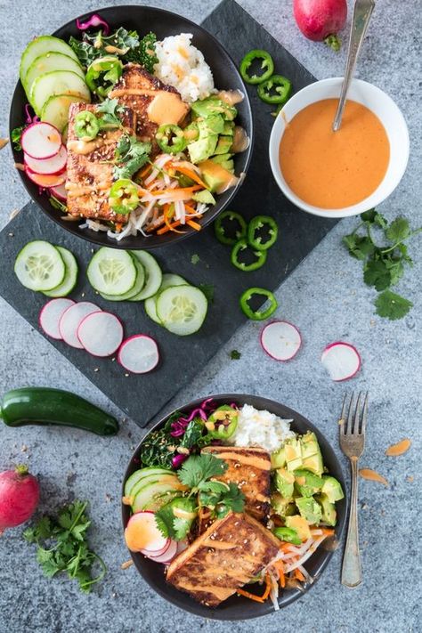 Banh Mi Bowl without the Banh Mi: it’s a sandwich in a bowl! | vegetarian and easily made gluten free Bahn Mi Bowl, Sandwich In A Bowl, Banh Mi Bowl, Buddha Bowl Vegan, Bahn Mi, Matter Of Time, Banh Mi, Bowls Recipe, A Bowl