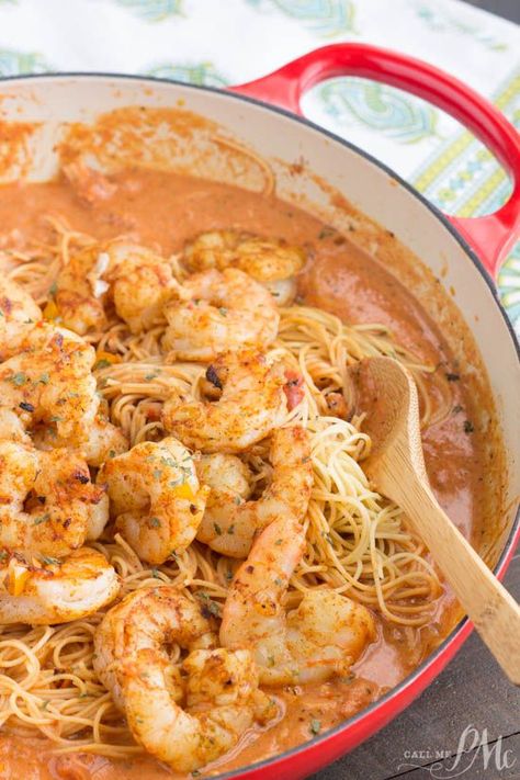 Shrimp And Tuna Recipes, Tuna And Shrimp Recipes, Scallop And Shrimp Pasta, Nola Food, Cajun Shrimp Pasta, Tomato Cream Sauce, Hot Tuna, New Orleans Recipes, Easy Pasta Dishes