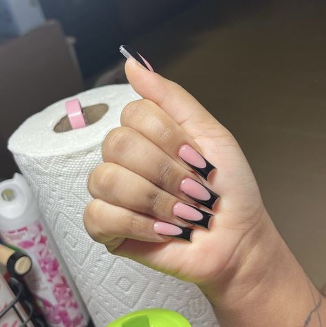 Pink Base Black French Tip Nails, Black French Tip With Pink Base, Black French Tip, Black Acrylic Nails, Long Acrylic Nail Designs, Diy Acrylic Nails, Drip Nails, French Tip Acrylic Nails, French Acrylic Nails