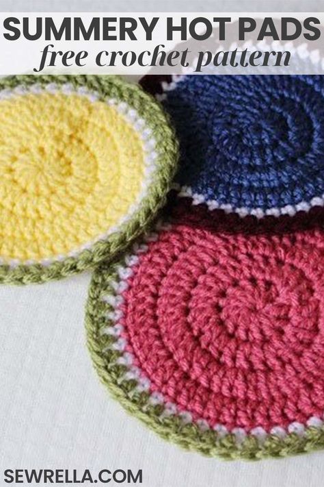 These easy summer hot pads are great kitchenware to have on hand! Or quickly stitch up a set for a housewarming present with my free crochet pattern. Create your own to match your home with fun, coordinating colors! #freepattern #crochet #trivet #kitchen #hotpads Crochet Pot Holders Free Pattern, Crocheted Coasters, Southern Florida, Crochet Potholder Patterns, Crochet Hot Pads, Dishcloth Crochet Pattern, Potholder Patterns, Crochet Potholders, Crochet Kitchen