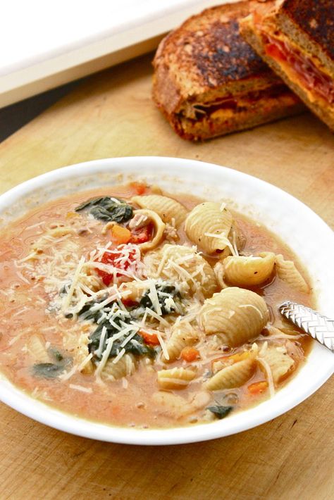 A rustic Tuscan-style Sausage Soup that feeds a small army for about $1.75 per serving. Freezes beautifully Tuscan Sausage Soup, Tuscan Sausage, Cream Soups, Soup Ideas, Light Meals, Italian Foods, Sweet Italian Sausage, Sausage Soup, Savory Soups